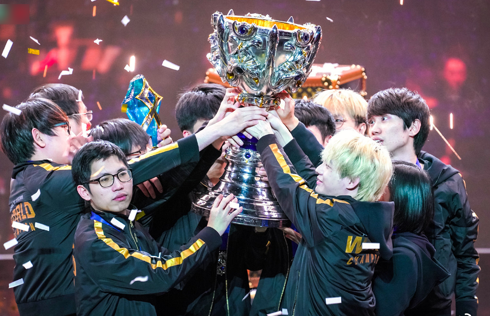 专家预测LPL胜率超六成，结果成焦点