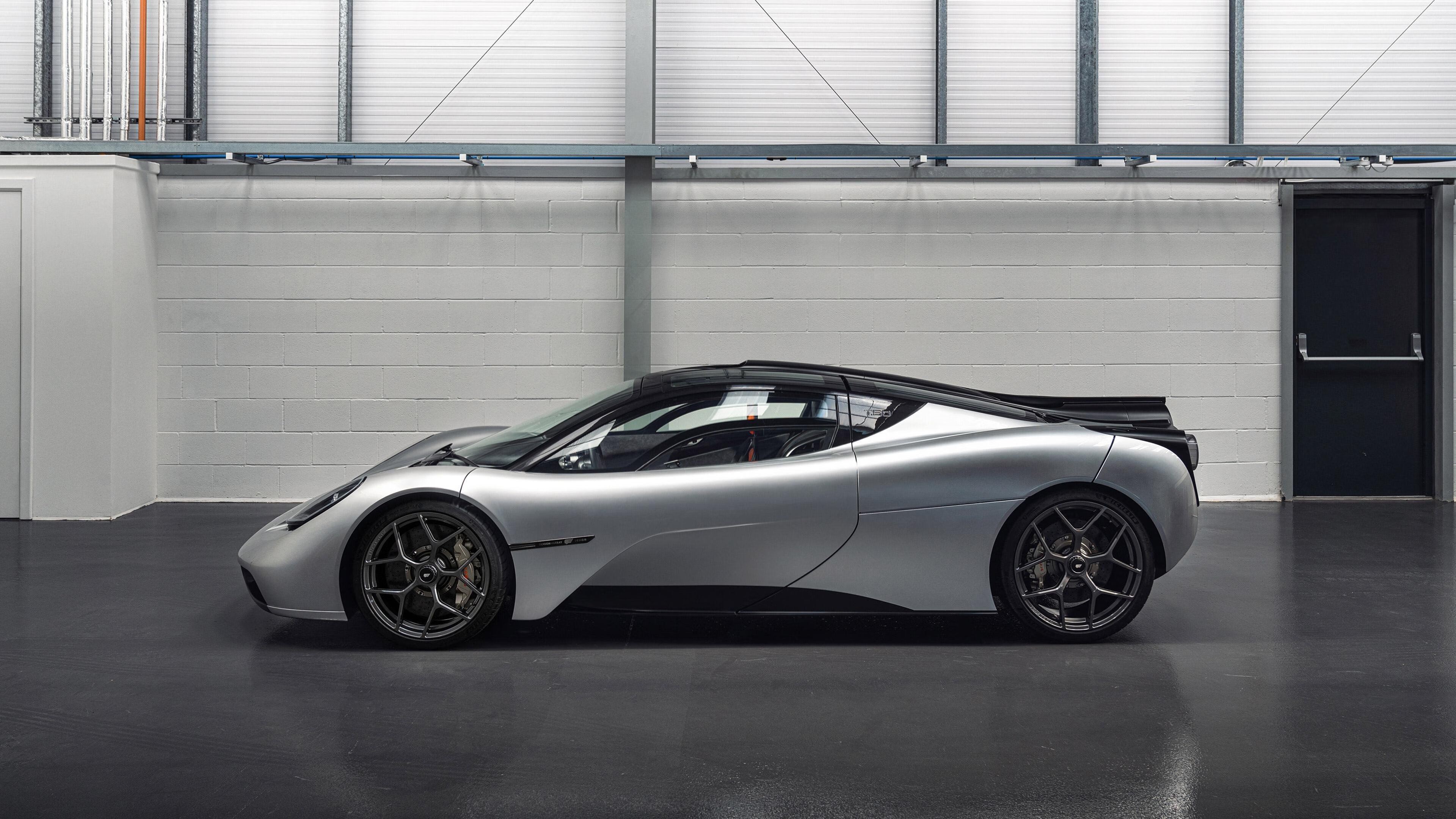 当团队闪电战遇见个人英雄主义，足球胜利的两种唯一性表达