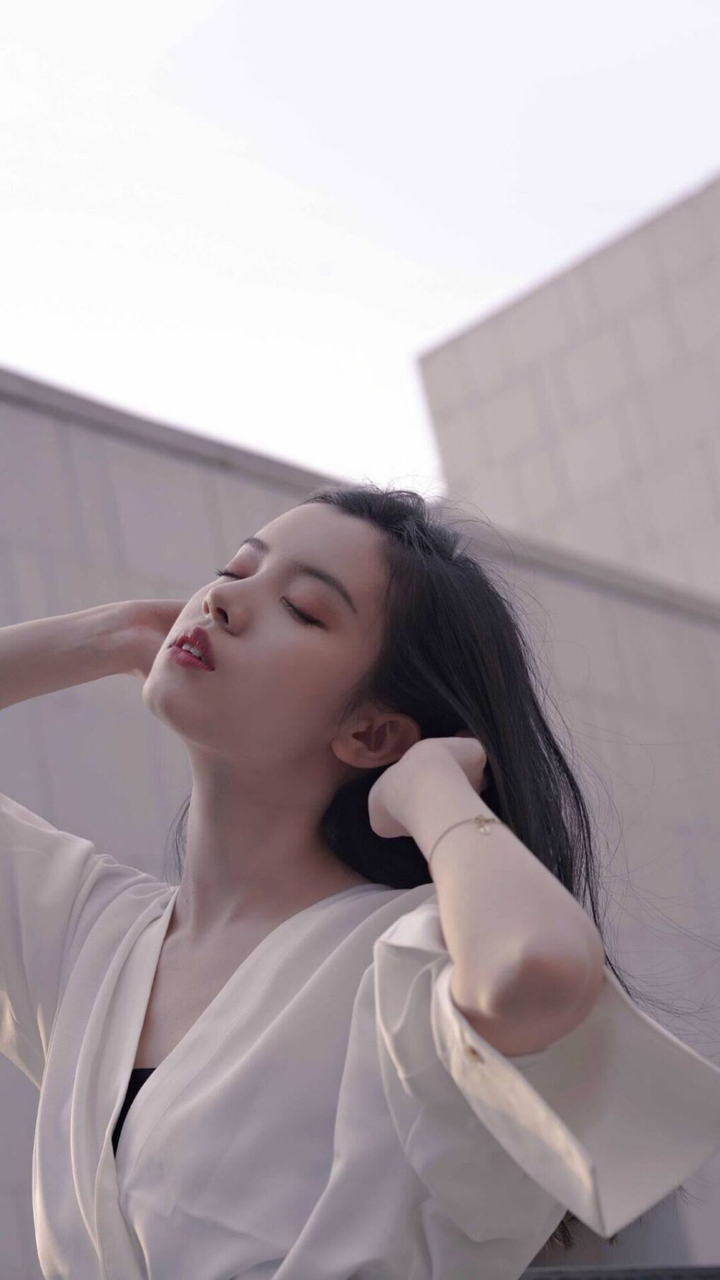 跨洋对决，克莱关键三分助新疆队压哨击败活塞